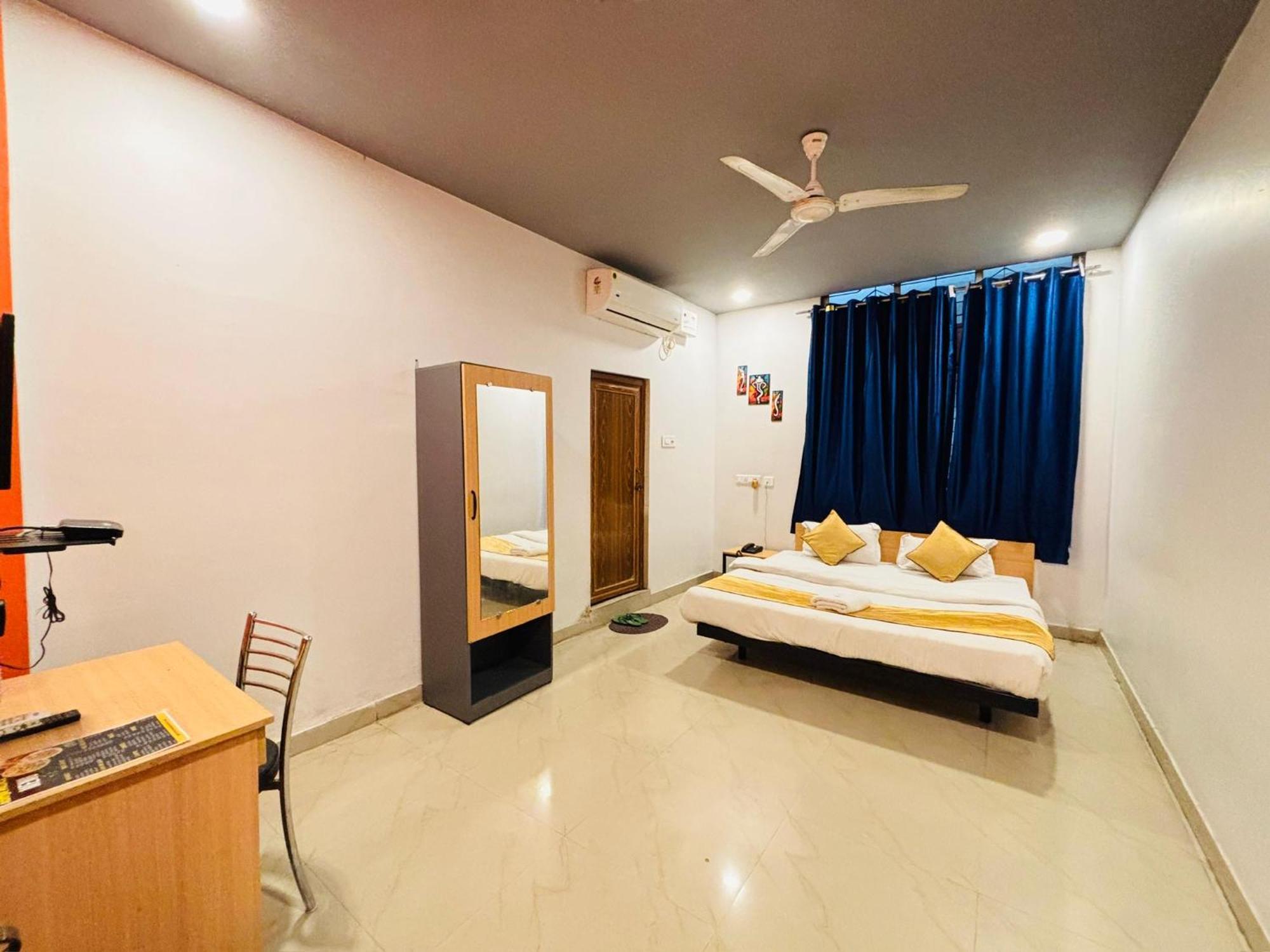 Hotel Aditya Palace Guwahati Exterior foto